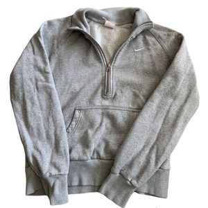 🔴 SOLD 🔴 Nike Sweater